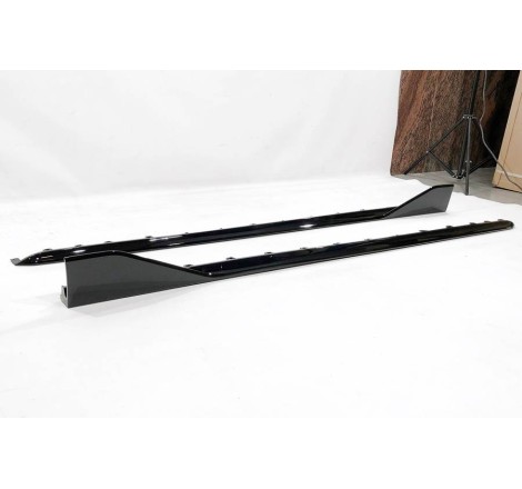 Side Skirts BMW F40 Glossy Black