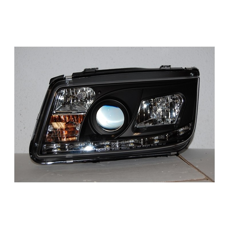 Faros Delanteros Luz De Dia Volkswagen Bora/Jetta 4 '99 Black